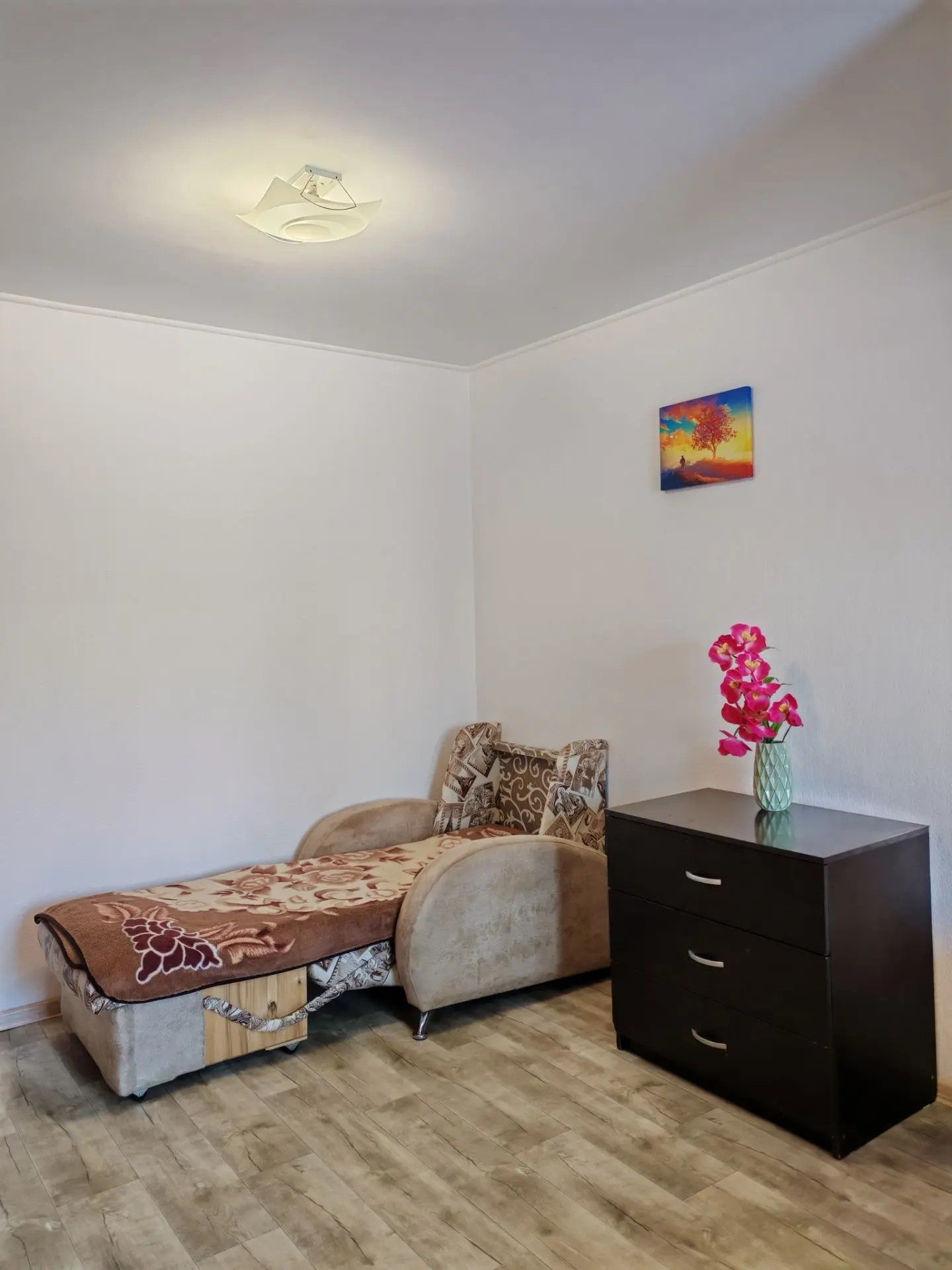 1-к. квартира, 40 м², 3 кровати — миниатюра 2